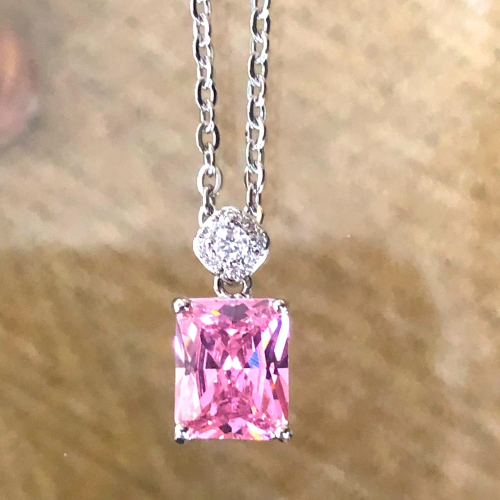 Huitan Pink and Silver Necklace